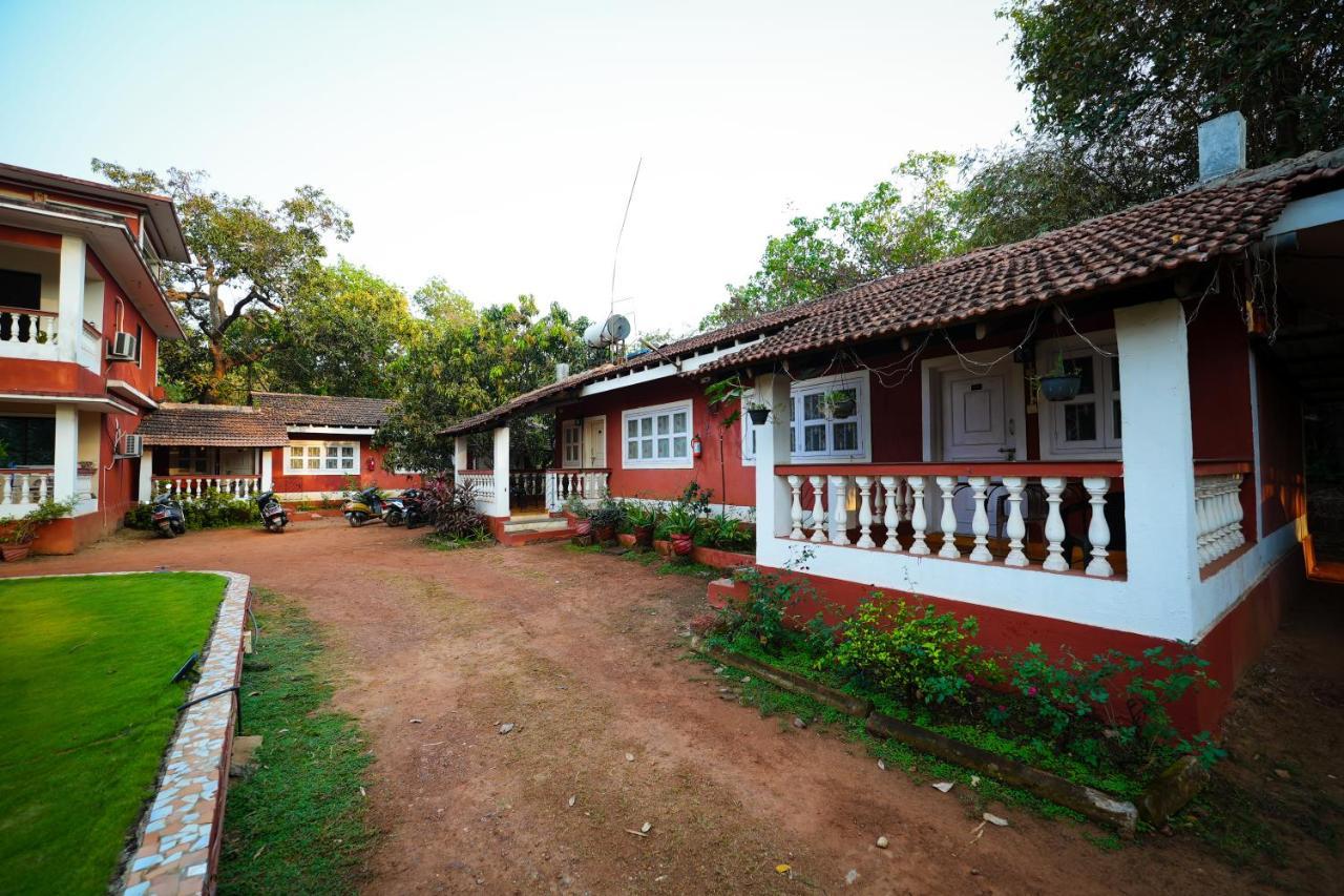 Nomadgao Vila Nova - Comfort, Great Views, Fast Wifi & Interesting People Anjuna Bagian luar foto
