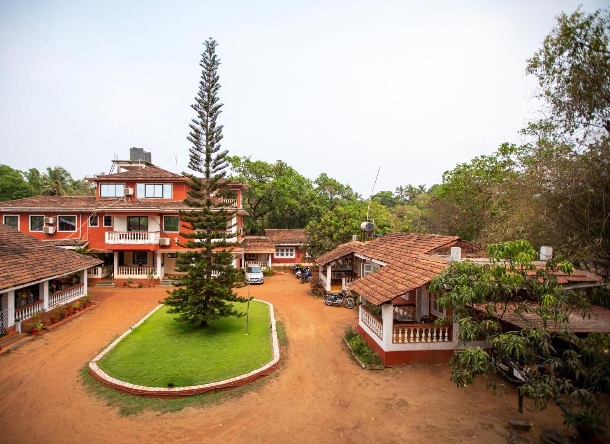 Nomadgao Vila Nova - Comfort, Great Views, Fast Wifi & Interesting People Anjuna Bagian luar foto