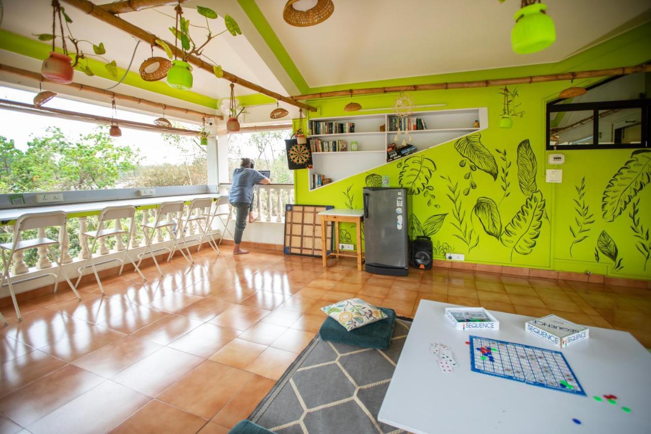 Nomadgao Vila Nova - Comfort, Great Views, Fast Wifi & Interesting People Anjuna Bagian luar foto